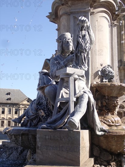 Tilman Riemenschneider carves a Madonna