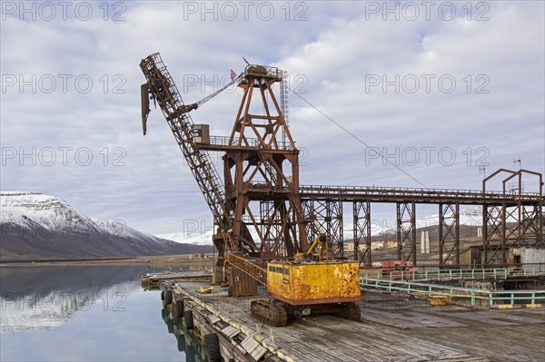 Coal loading crane in the harbour at Pyramiden