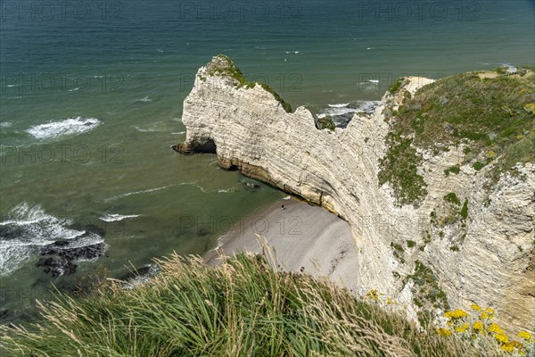 Rock cliffs and chalk cliffs of Etretat