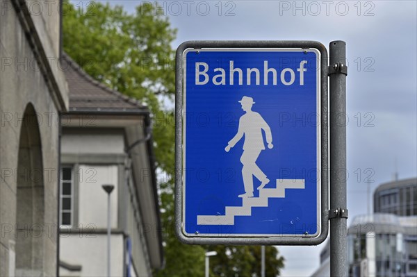 Station pedestrian subway sign