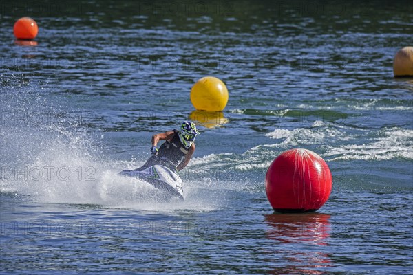 Jet ski