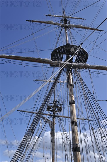 Masts and rigging of The Grand Turk
