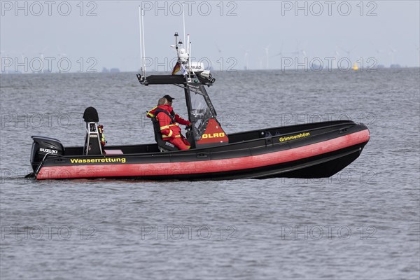 Symbolic image of lifeguard