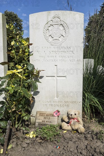 Headstone of 15 year old Joe Strudwick