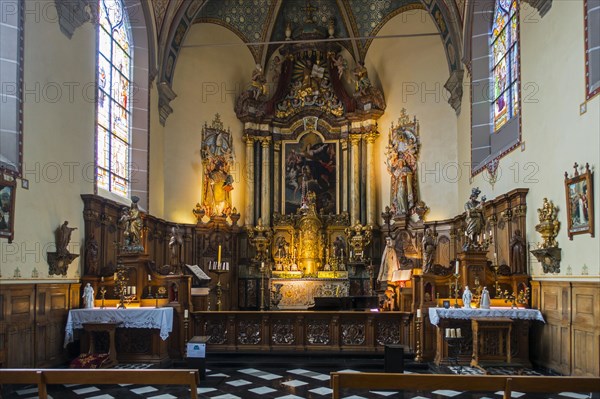 Altar in chapel at the Hopital Notre-Dame a la Rose