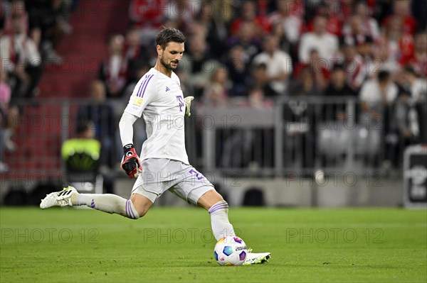 Goalkeeper Sven Ulreich FC Bayern Munich FCB at the kick