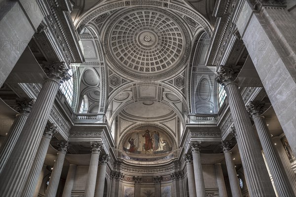 Domes and frescoes inside the Pantheon