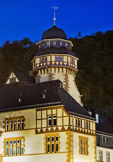 Architecture of the Verbandsgemeindeverwaltung in the evening