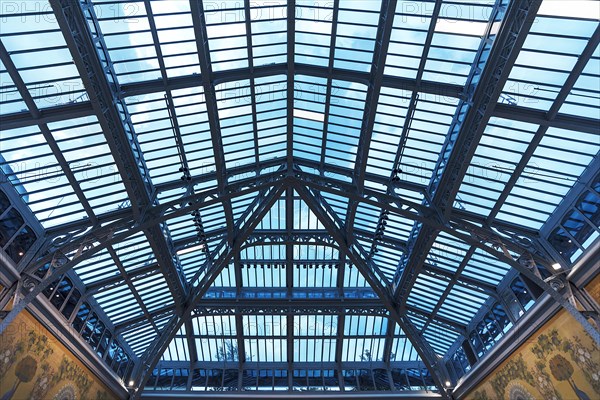 Glass dome with a steel structure from the exclusive department stores' La Samaritaine