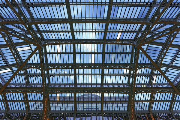 Glass dome with a steel structure from the exclusive department stores' La Samaritaine