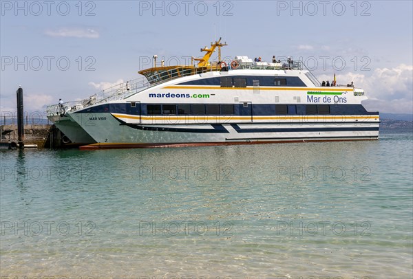 Mar de Ons ferry boat