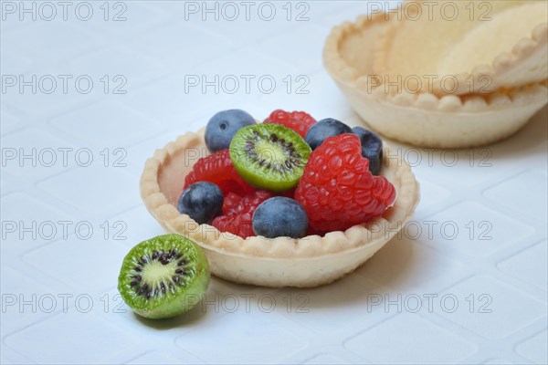 Fruit in tartlet base