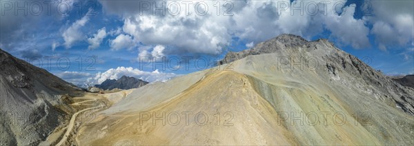 Gravel road to Colle Sommeiller