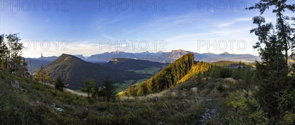 Sunrise on the Gurlspitze with a view of the Osterhorn group