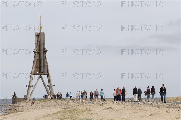 Tourists on their way to the Kugelbake