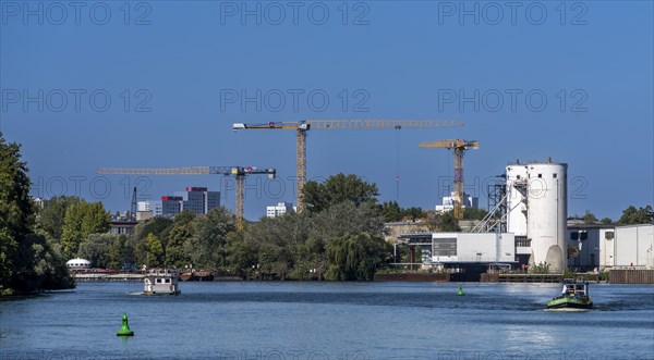 Panoramic view from the Spree towards Treptow and Berlin City East