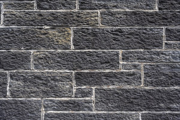 Slate masonry units