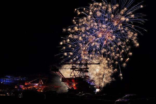 High-altitude fireworks on Open Monument Day