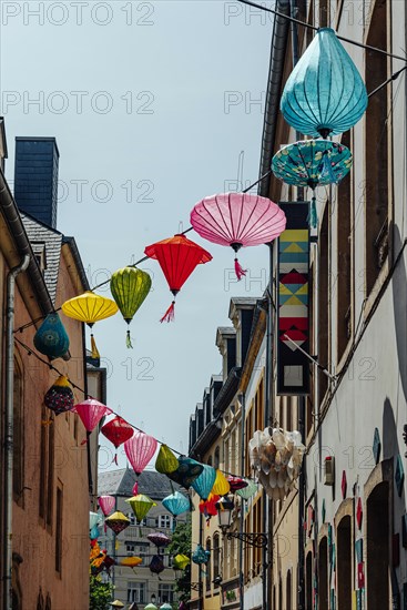 Chinese lanterns in Rue du St. Esprit