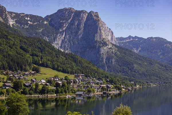 Grundlsee with village Grundlsee