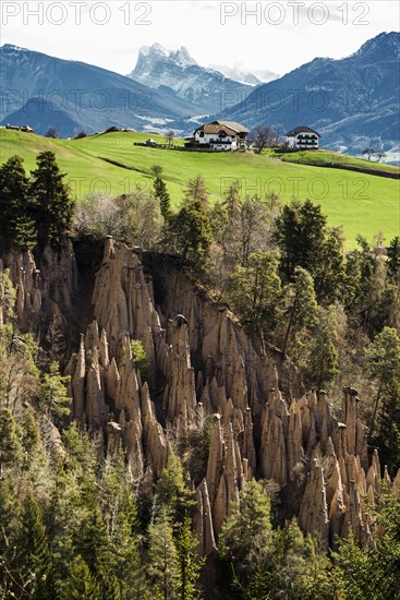 Earth pyramids