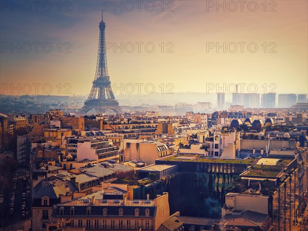 Smog over Paris city