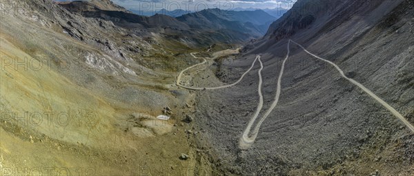 Gravel road to Colle Sommeiller