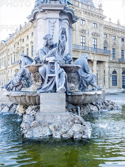 Tilman Riemenschneider sculpture on the Frankoniabrunnen on the Ehrenhof side