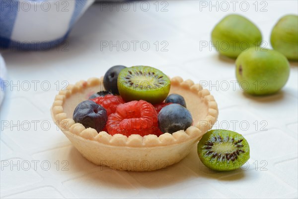 Fruit in tartlet base