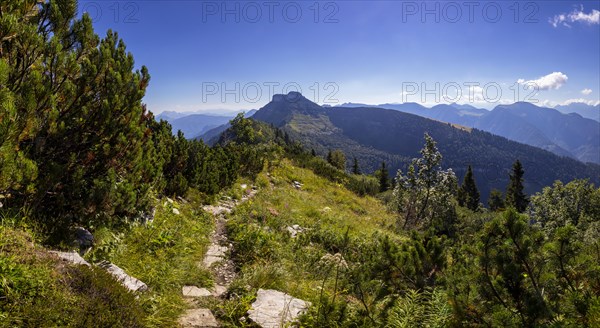 Hiking trail from Schlenken to Schmittenstein