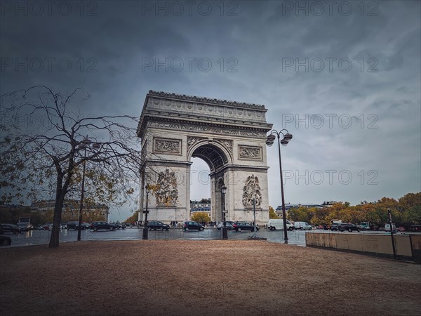 Arc de triomphe in Paris