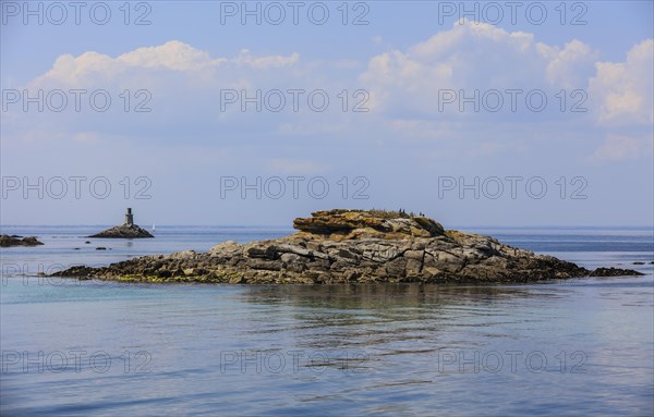 Small rocky islands les pierres noires