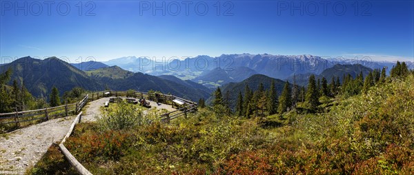 View from the Trattbergblick into the Lammertal