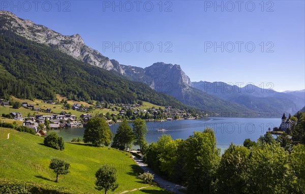 Grundlsee with village Grundlsee