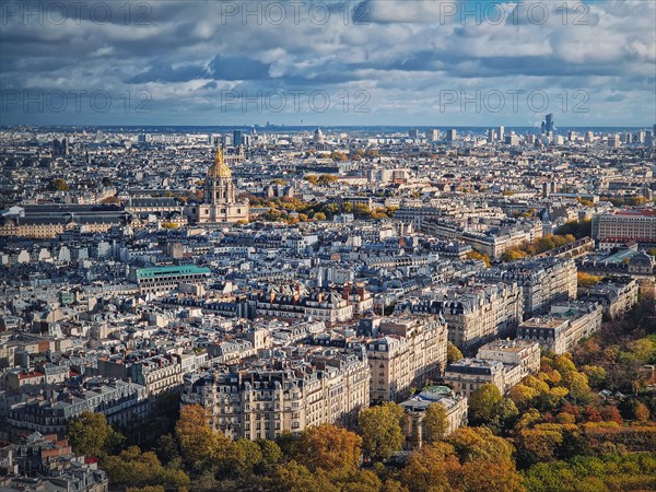 Sightseeing aerial view over the Paris city