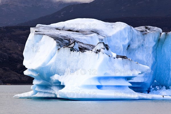 Iceberg on Lago Argentino