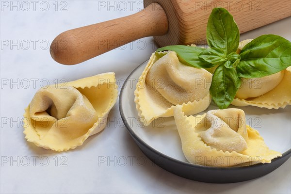 Freshly prepared tortelloni in shell