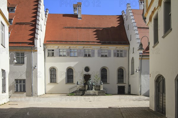 Courtyard of the hospital churches