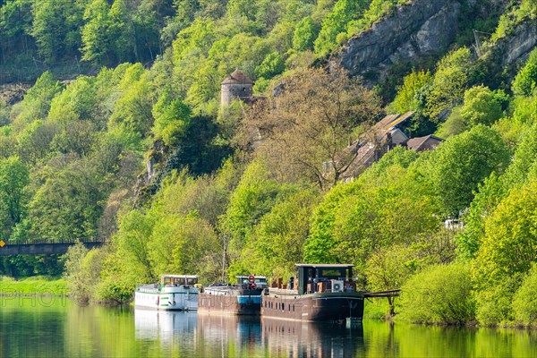 Houseboats on the banks of the river Doubs