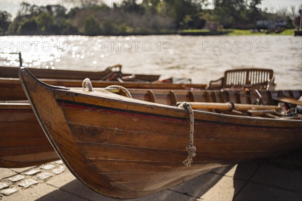 Empty boats at Paseo Victorica