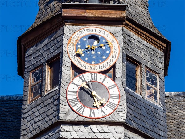 Moon clock on the Lanzentuermchen