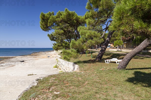 Beach on the stone coast of Beach Kastanija