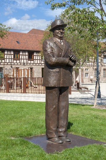 Bronze sculpture of Ettore Bugatti