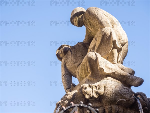 Fountain with monument for fallen soldiers