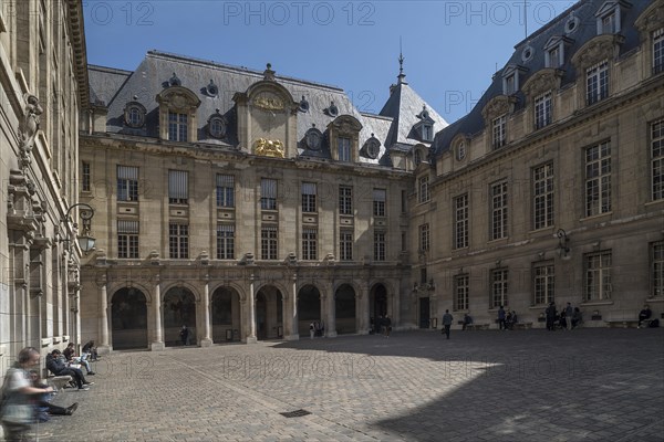 Courtyard of the Sorbonne