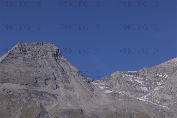 Mountain panorama in the Grossglockner area with Hohe Dock