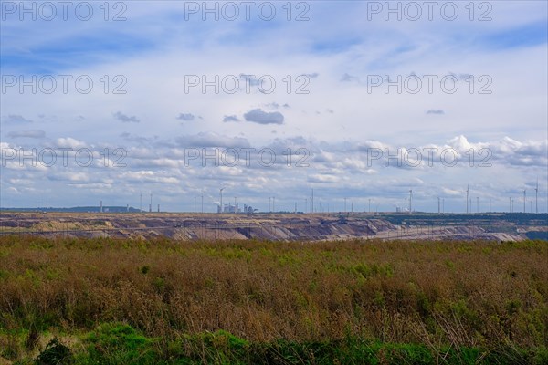 Lignite-fired power plant on the edge of the Garzweiler open-cast lignite mine