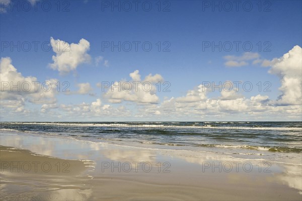 Water's edge between beach and North Sea