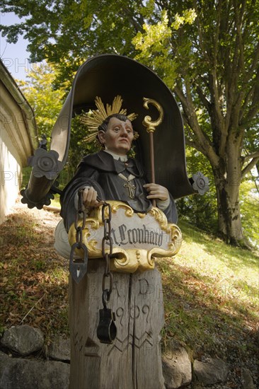 Sculpture of St. Leonhard on the Calvary