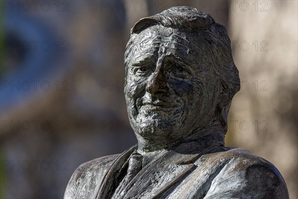 Monument to actor Helmut fisherman as Monaco Franze